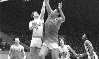 中锋标准身高 海口一中高中部篮球校队中锋身高是多少